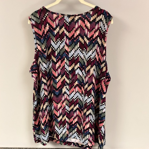 1/24  Catherines multi colored dressy tank top 1x - Picture 3 of 6